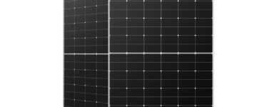 585W bifacial solar panel front and back view