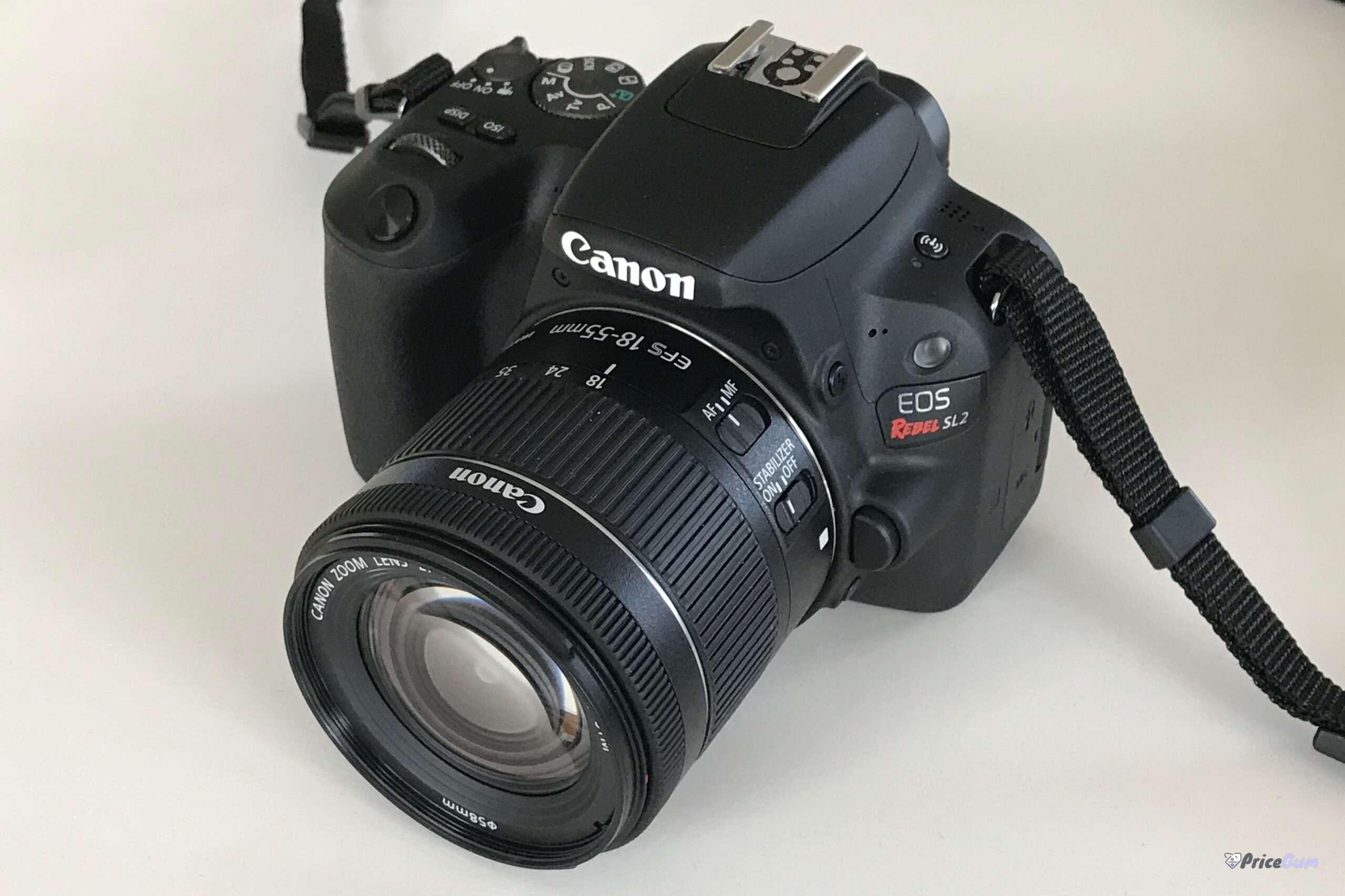 Canon 200D price in Pakistan, DSLR with 18-55mm kit lens