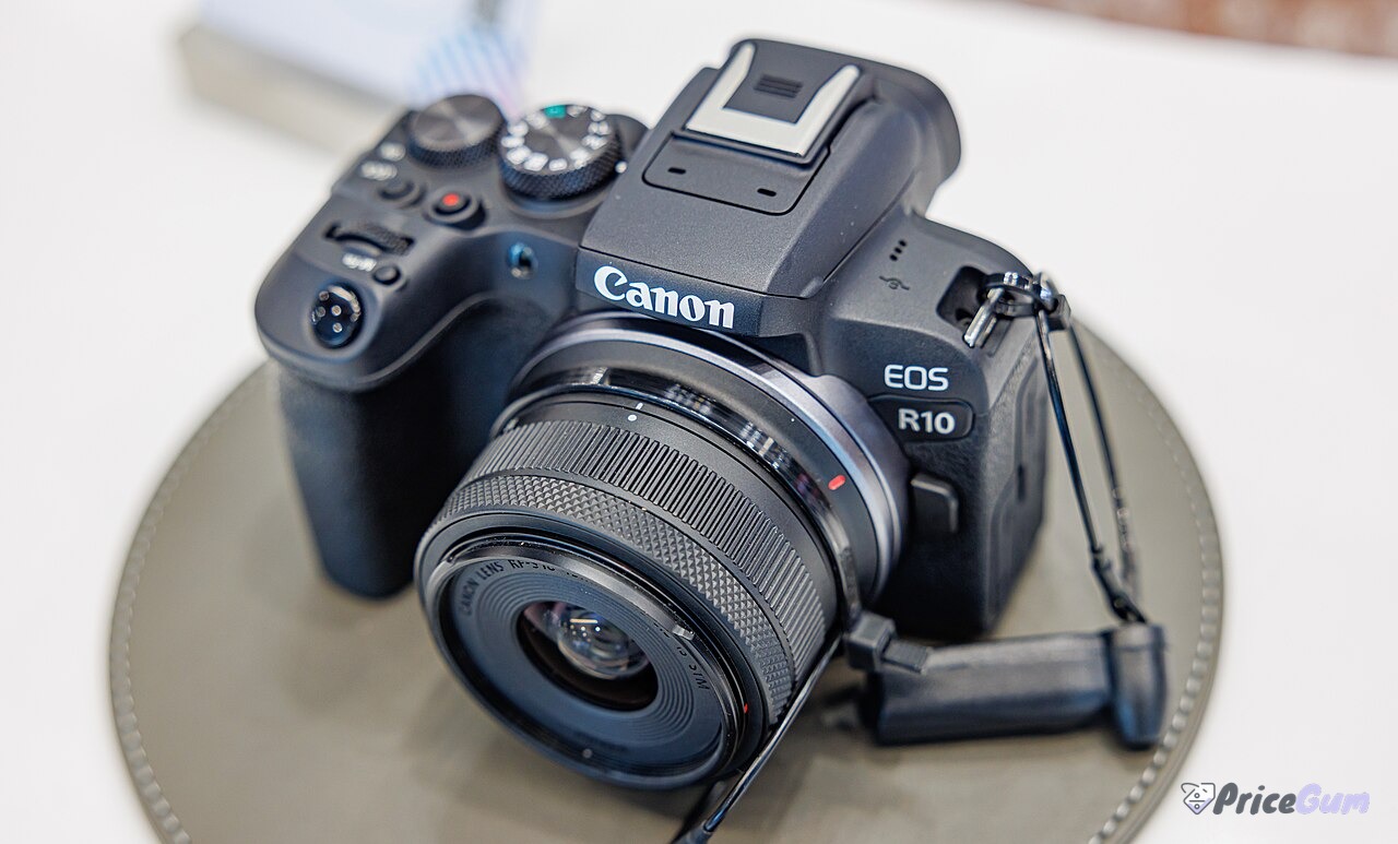 Canon EOS R10 with RF-S 18-45mm lens, top view