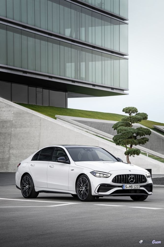 Mercedes-Benz C-Class in Pakistan
