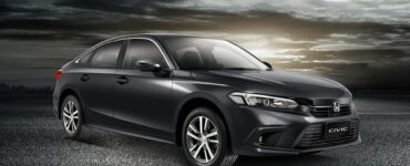 Honda Civic 11th generation sedan side profile in Pakistan