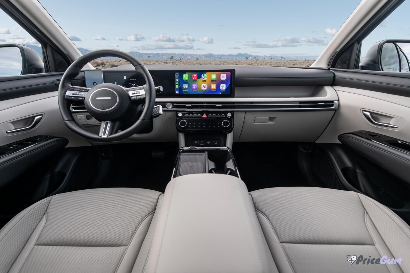 Hyundai Tucson Hybrid front cabin and seats