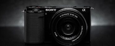 Sony ZV-E10 price in Pakistan, vlogging camera with 16-50mm lens