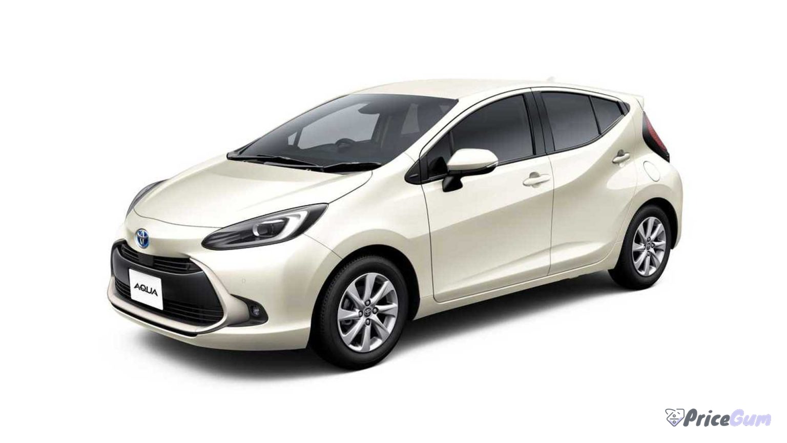 Toyota Aqua second generation front three quarter view
