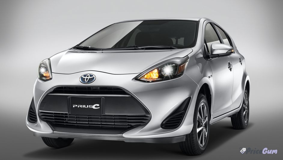 Toyota Aqua hybrid hatchback front view
