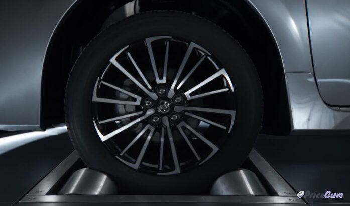 New machine-finished alloy wheel on the Toyota Corolla 2027 facelift