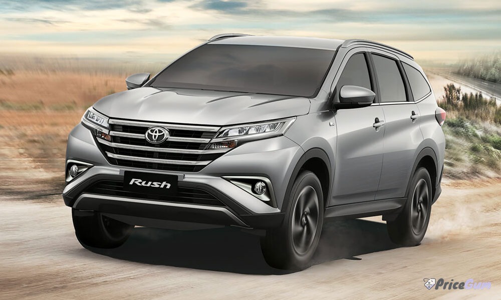 Toyota Rush front view in Pakistan