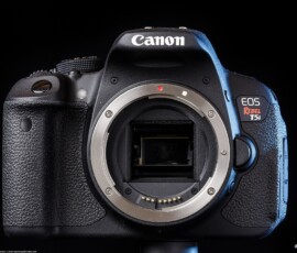 Canon EOS 700D DSLR camera
