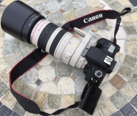Canon EOS 760D DSLR camera
